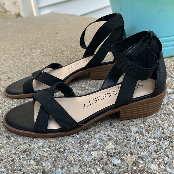 Sole Society Black Sandals with small heel size 10 Women’s - Picture 3 of 6